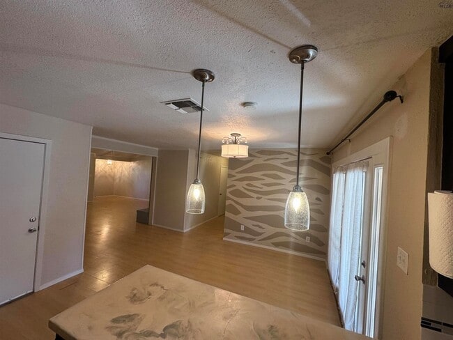 Building Photo - 4422 McNiel Ave