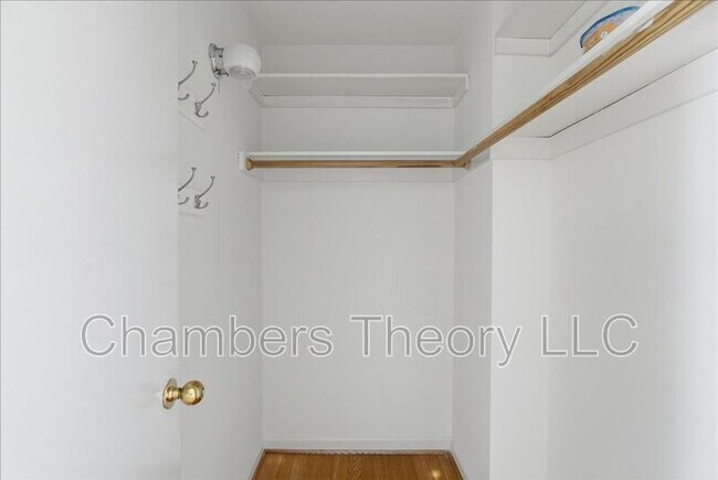 Building Photo - 1020 N Stafford St