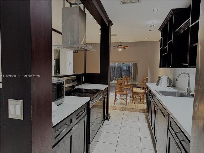 Building Photo - 3911 Farragut St