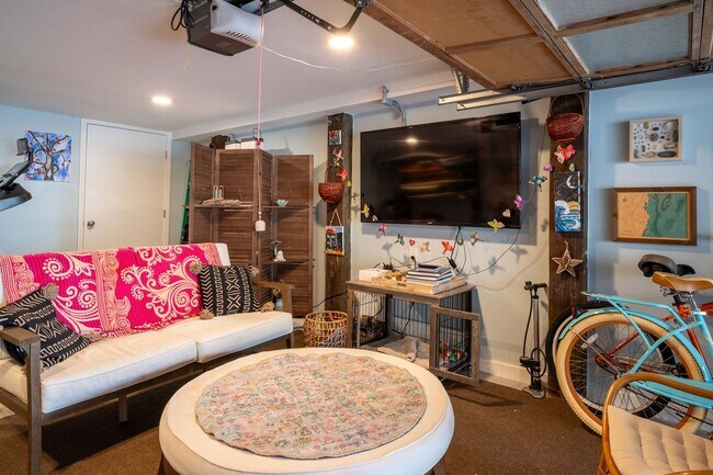 Building Photo - OFF-SEASON FURNISHED OASIS JUST STEPS FROM THE SAND
