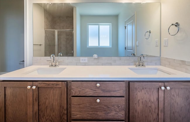 Building Photo - 761 Spyglass
