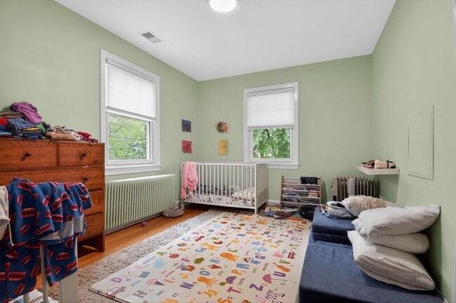 Building Photo - 4825 Butterworth Pl NW