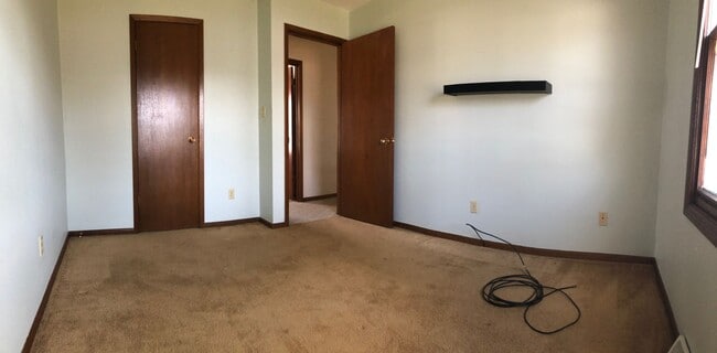 Building Photo - 4-Bed 2-Bath House in Cedar Falls