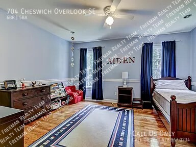 Building Photo - 704 Cheswich Overlook SE