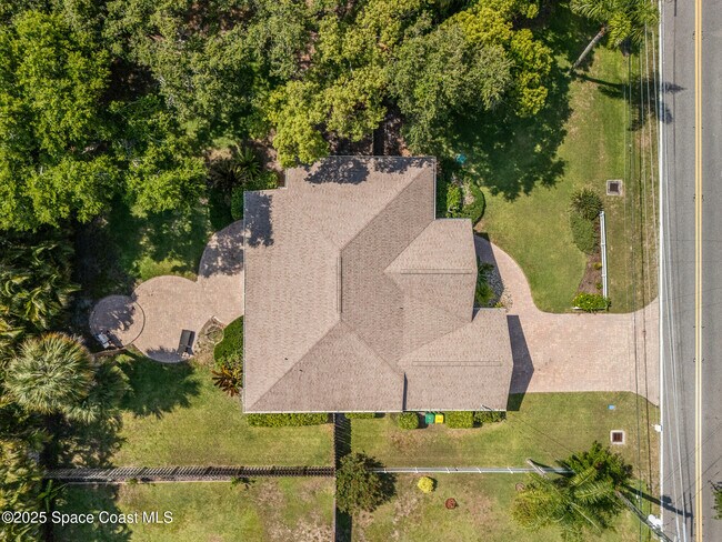 Building Photo - 3828 S Tropical Trail