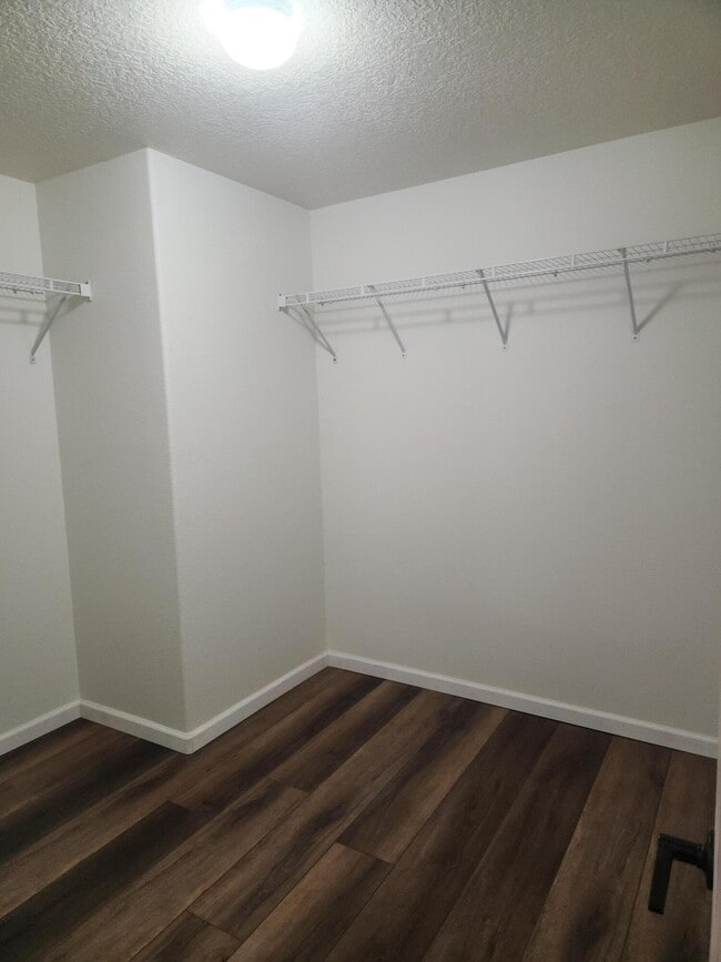 Building Photo - 1943 Busher St SE