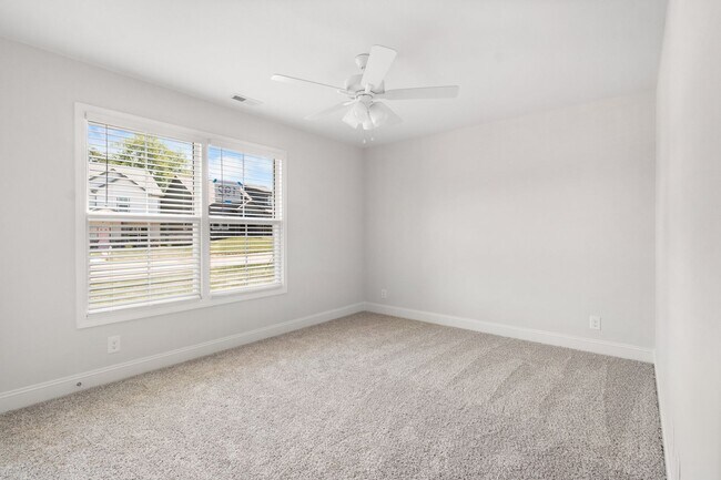 Building Photo - Lovely Home in Clarksville