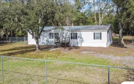 Building Photo - 1604 Pineford Rd