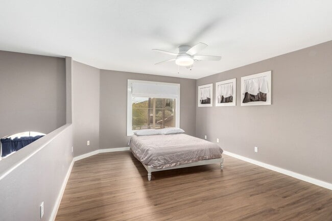 Building Photo - Beautiful Townhome in the Gated Stonecliffe Community – Foothills Living!