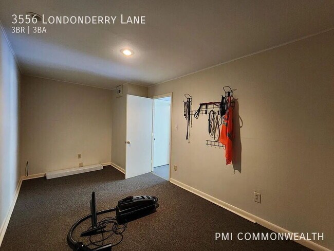 Building Photo - 3556 Londonderry Ln