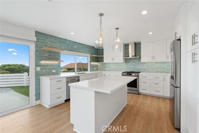 Building Photo - 946 Avenida Presidio