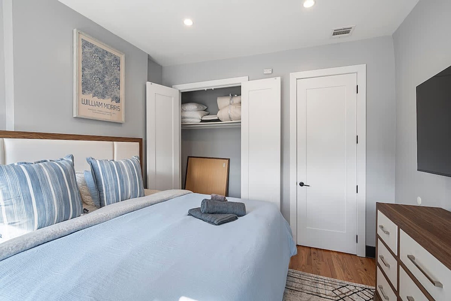 Building Photo - 334 Palisade Ave