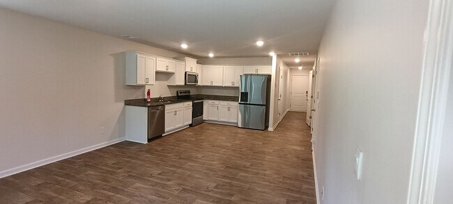 Building Photo - 1030 McKittrick Dr