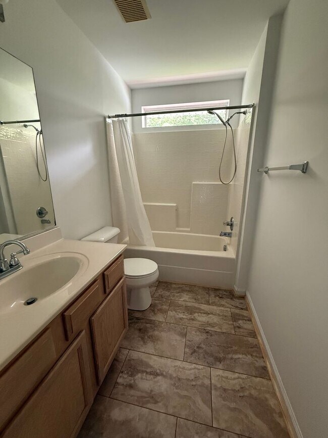 Building Photo - Single-Family home in the Springhill neighborhood off News Road in Williamsburg!
