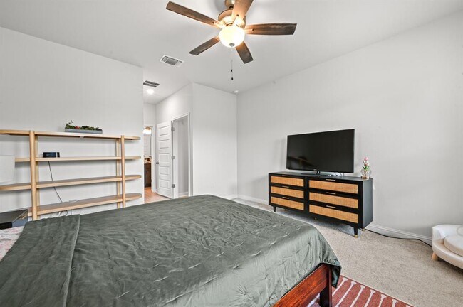 Building Photo - 8411 Leroi Dr