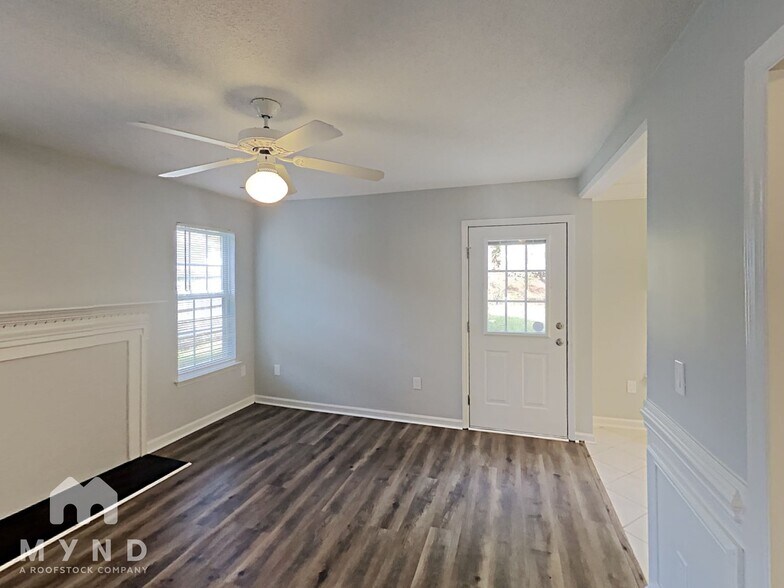 Building Photo - 6 Yorkfield Ct