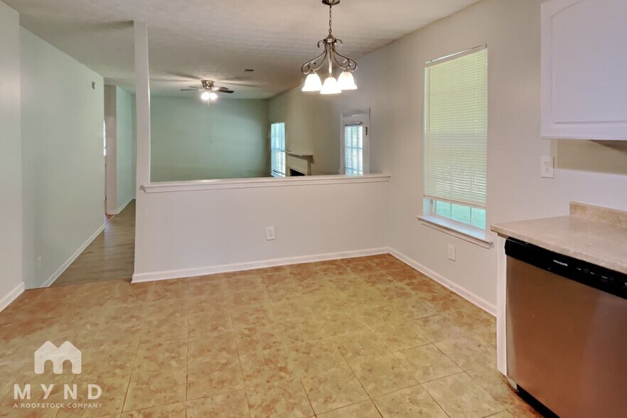 Building Photo - 10851 Southshore Ct