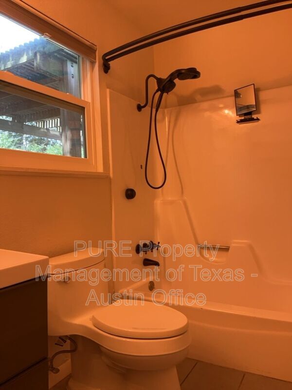 Building Photo - 1301 Clearfield Dr