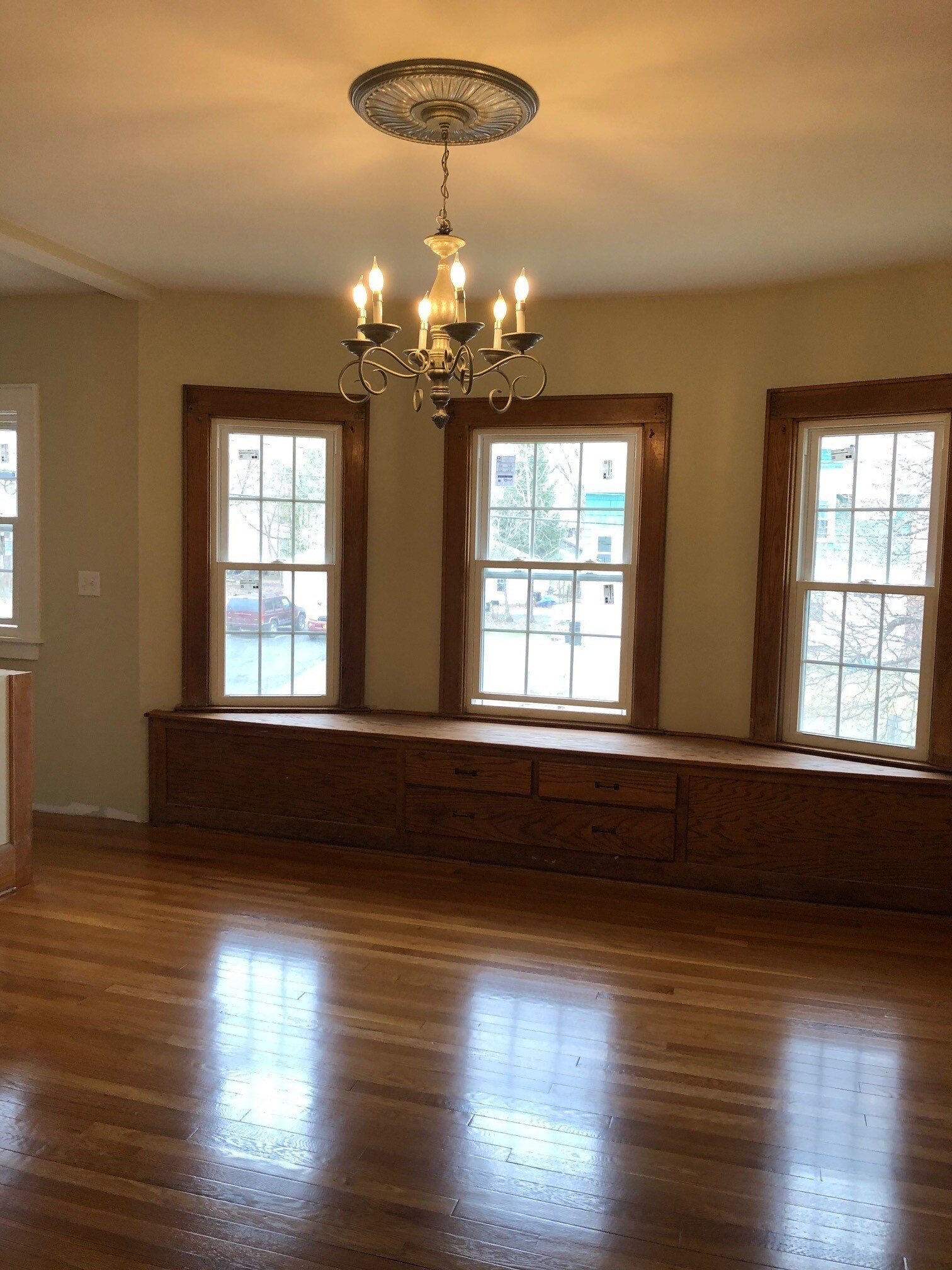 Building Photo - 400 Broad St