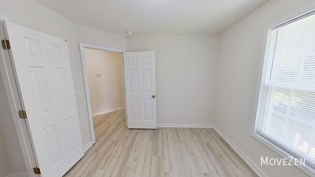 Building Photo - 1316 Ujamaa Dr