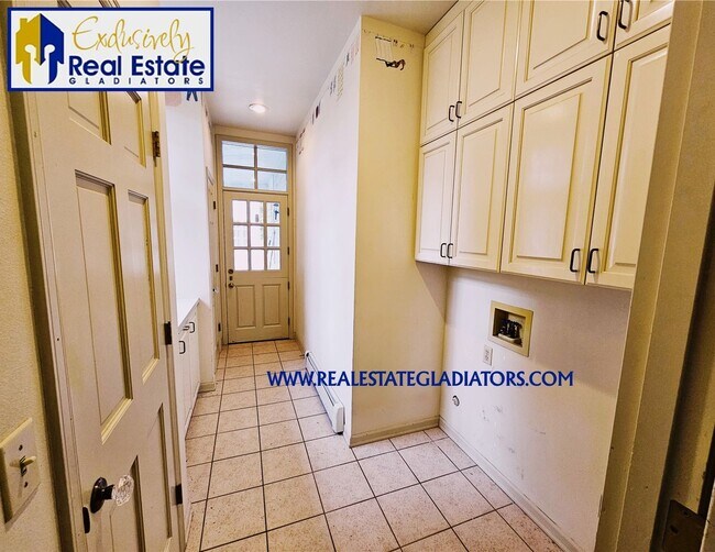 Building Photo - 30922 - Burris