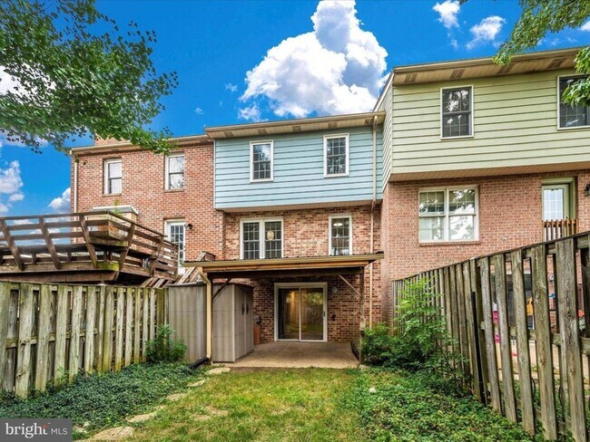 Building Photo - 112 Bracken Ct