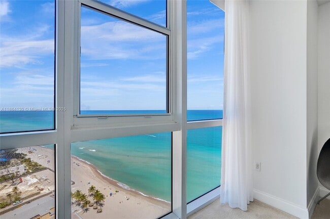 Building Photo - 18201 Collins Ave