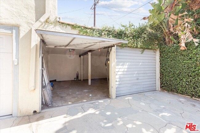 Building Photo - 3707 Edenhurst Ave