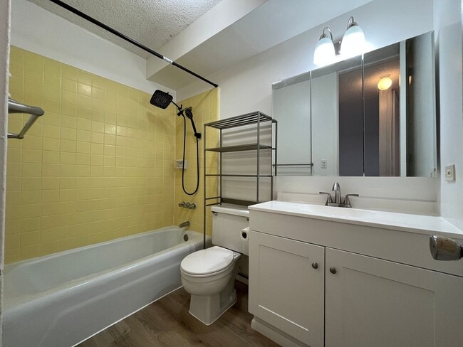 Building Photo - Salt Lake (Honolulu) Ilima West - 2 bedrooms, 1 bathroom with AC, 1 assigned parking