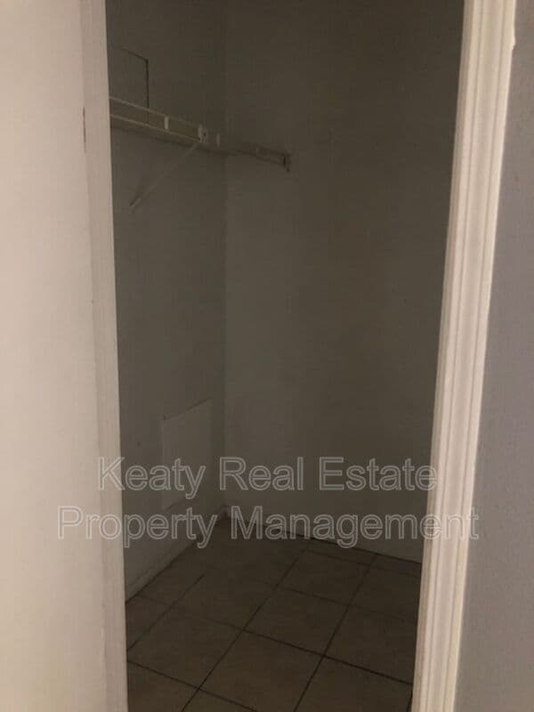 Building Photo - 101 Limoges St