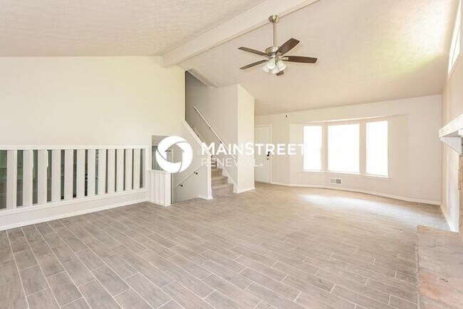 Building Photo - 3 Bedroom Pet-Friendly Home in Stone Mount...