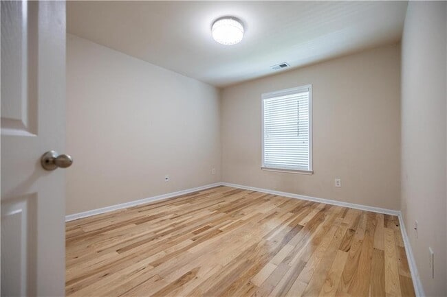Building Photo - 4962 Weathervane Dr