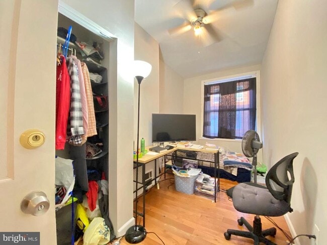 Building Photo - 1518 Page St