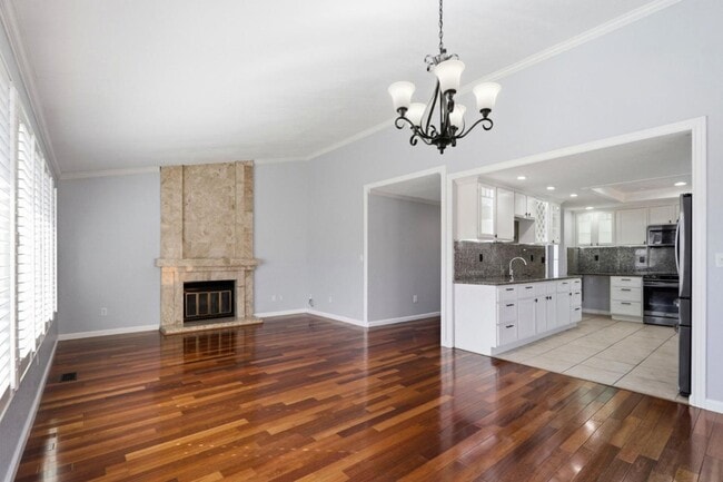 Building Photo - 623 Via Primavera Ct