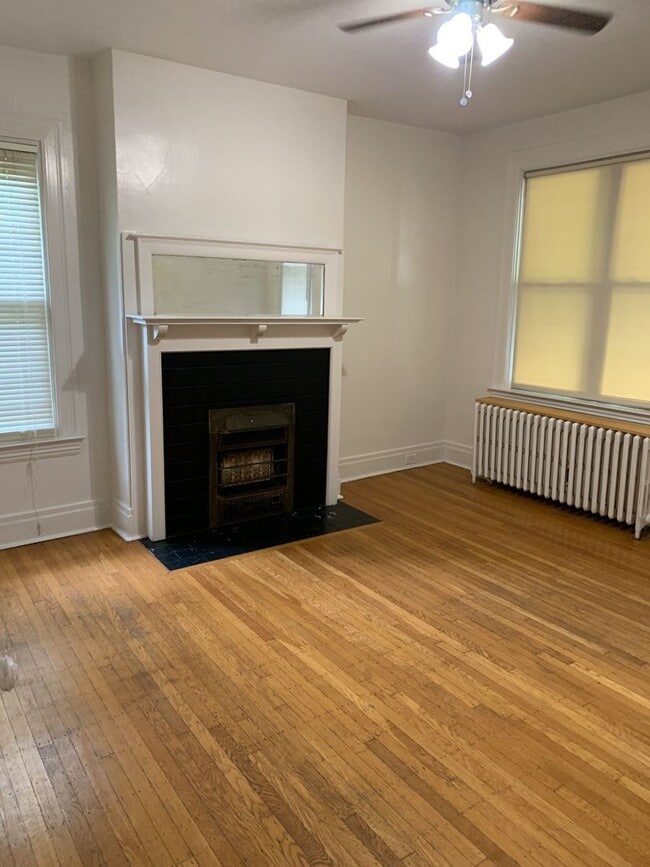 Building Photo - 5542 Fair Oaks St