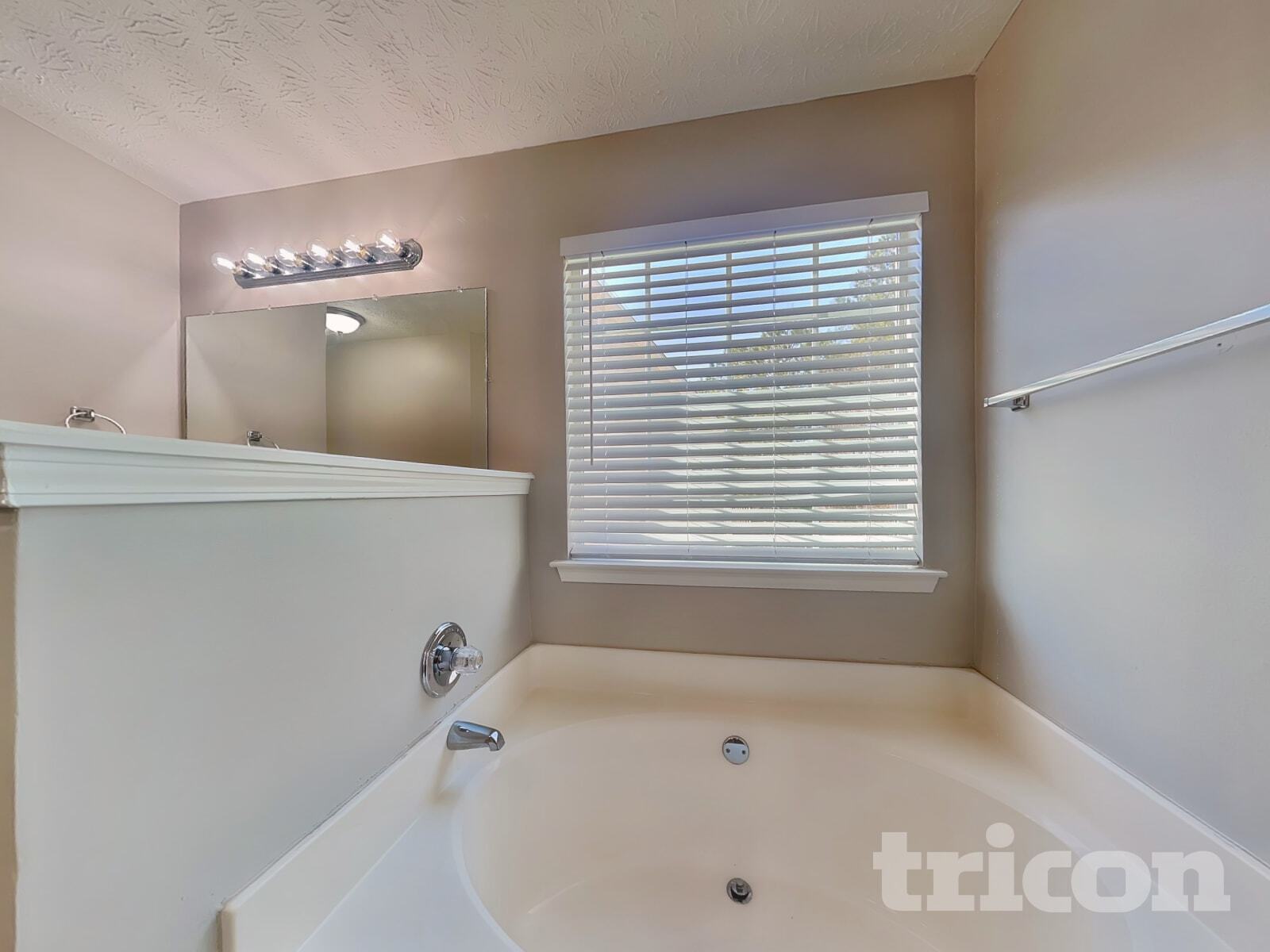 Building Photo - 1270 St Francis Ct