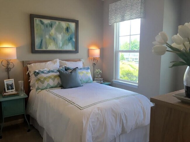 Building Photo - 501 Evening Star Dr