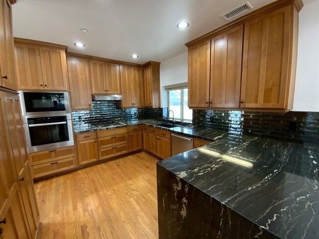 Building Photo - Long Term Furnished Rental available in Co...