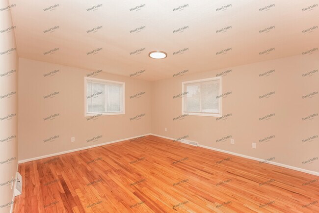 Building Photo - 26653 Mulberry Cir