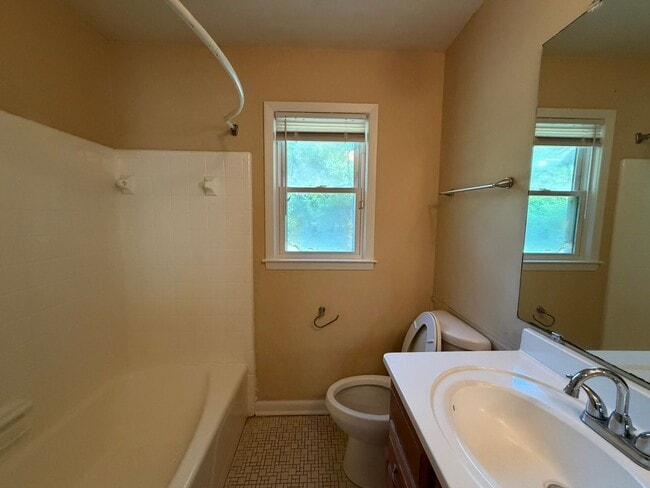 Building Photo - 118 Sandy Way