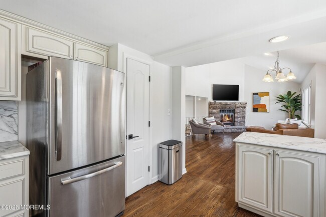 Building Photo - 4 Cheryl Dr