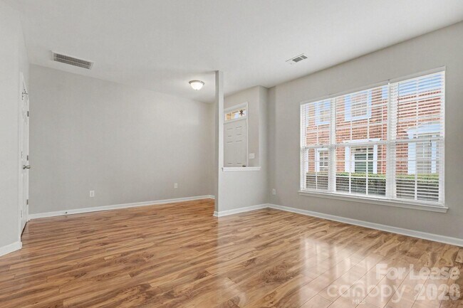 Building Photo - 2029 Kegsworth Dr