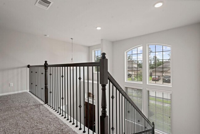 Building Photo - 14108 N Crater Lake Trail