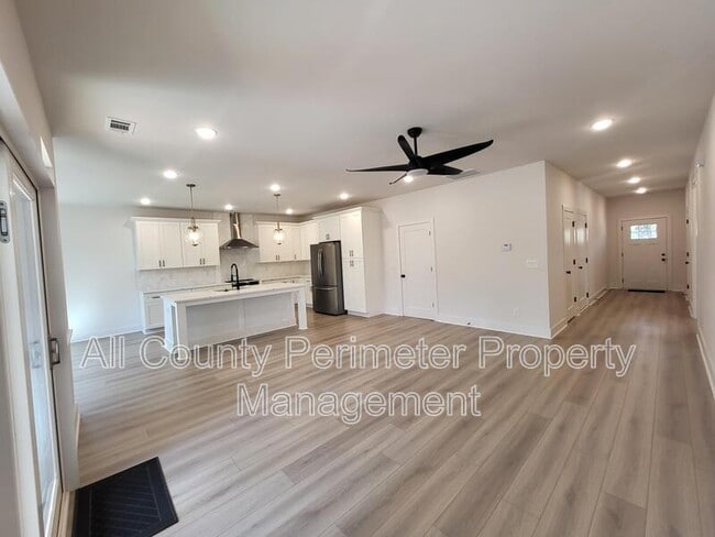 Building Photo - 4401 Sims Rd