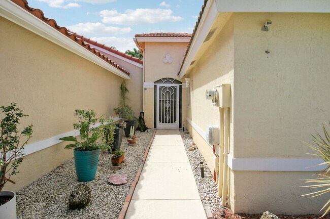 Building Photo - 7333 Burgess Dr