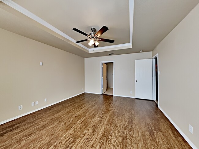 Building Photo - 11910 Ranchwell Cove