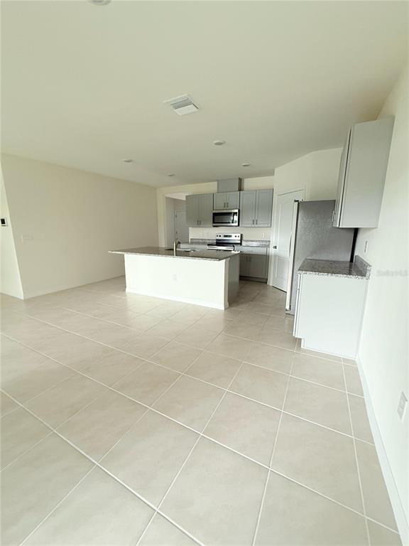 Building Photo - 368 Conway Ave