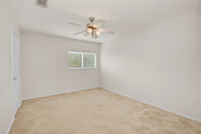 Building Photo - 1403 Lochstone Dr