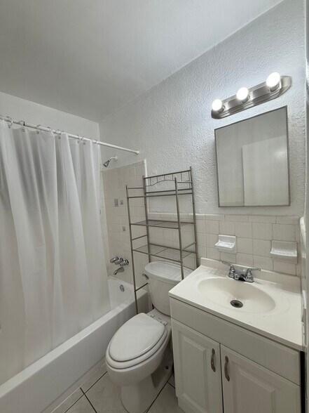 Bathroom - 2513 McKinley St