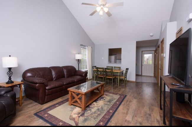 Building Photo - 2964 Northland Dr